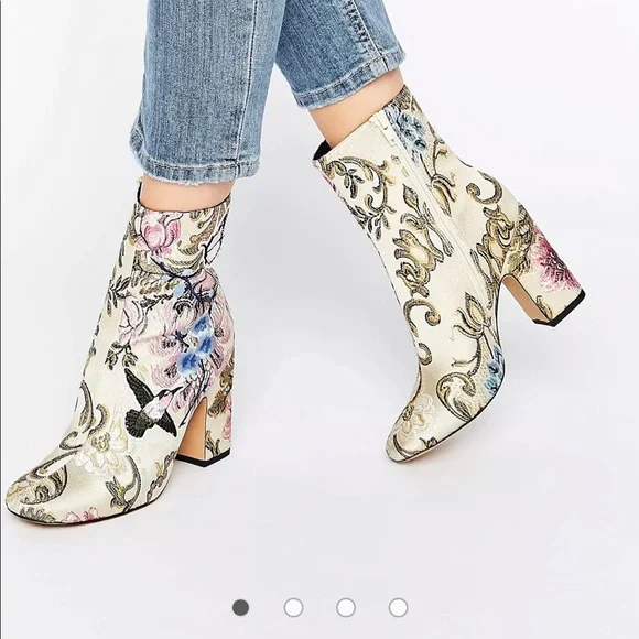 ISO ASOS Edith Boots - Picture 1 of 1